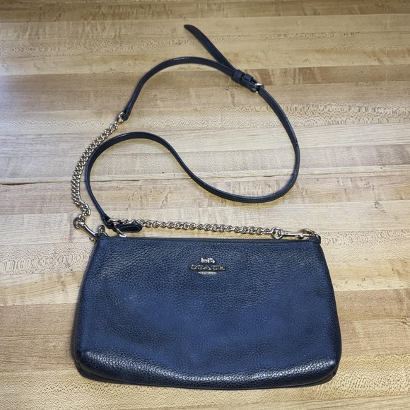 Coach Handbags - Y2K Coach Crossbody Bag Womens Small Black Leather Chain Strap Zip Purse Classic